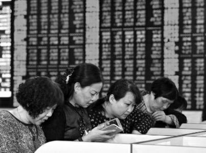 现在听说很多股民被套牢,套牢什么意思,是股票