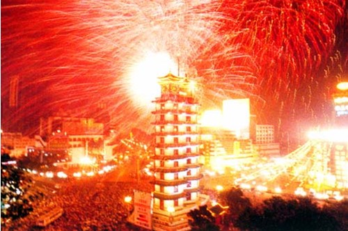 二七纪念塔.jpg