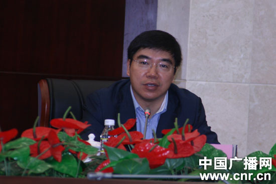 海口市长向网媒记者推介海口旅游资源