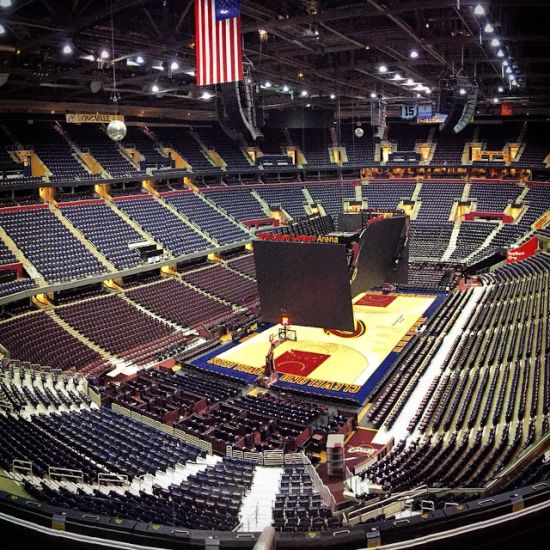 骑士主场揭幕战票均价为758美元