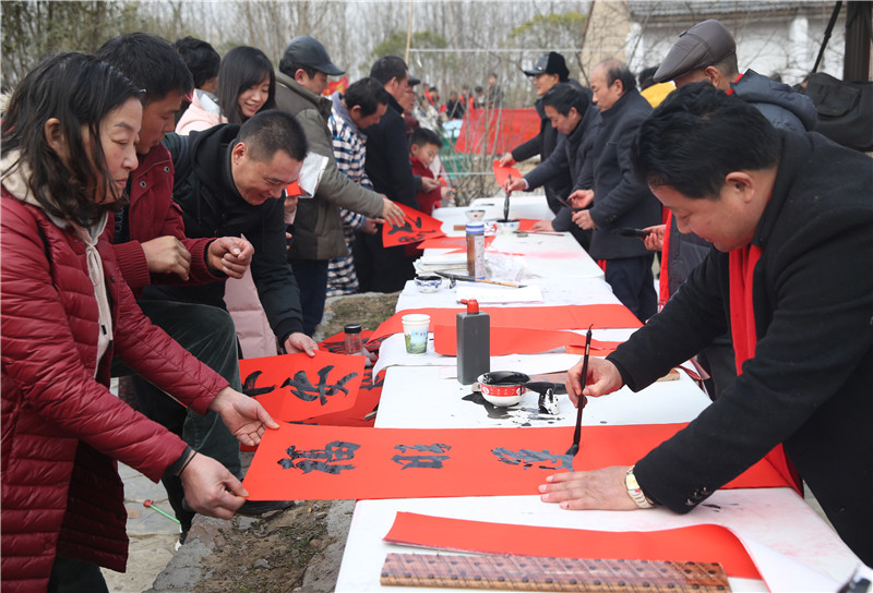 筑乡村振兴梦想 办最美乡村春晚