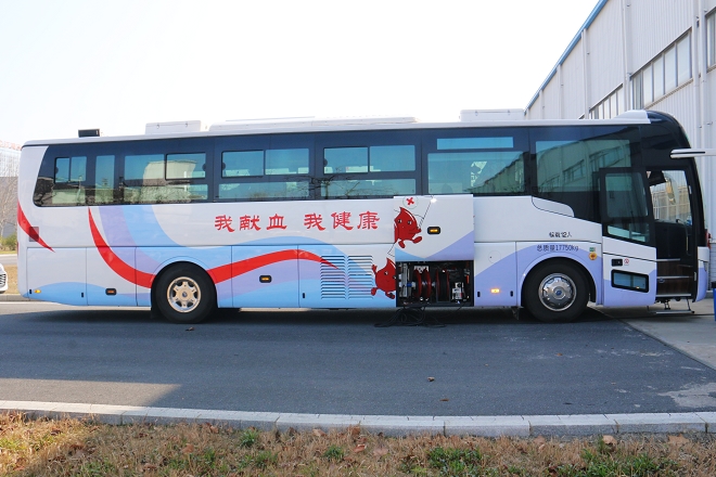 冬意渐浓送温暖爱心接力暖人心——鹤壁市中心血站展开“‘血’ 情相伴暖意相随”冬天送温暖活动