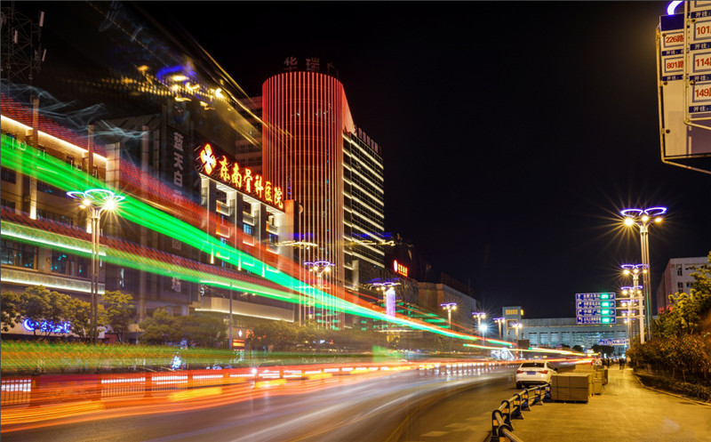 合肥迎宾大道胜利路夜景.