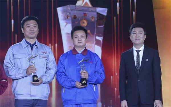 尹同跃获'改革开放40年致敬中国汽车人物'