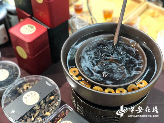 上海农交会开幕 安徽农产品受青睐