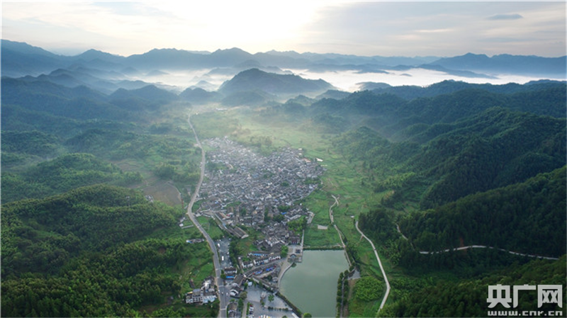 【新闻观察】黄山，凭什么迎客？