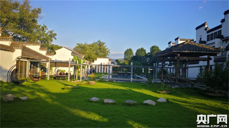 【新闻观察】黄山，凭什么迎客？