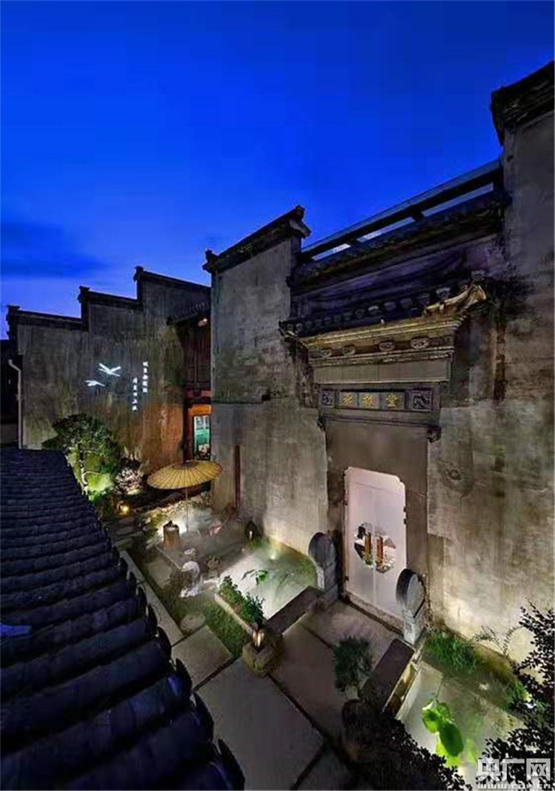 【新闻观察】黄山，凭什么迎客？