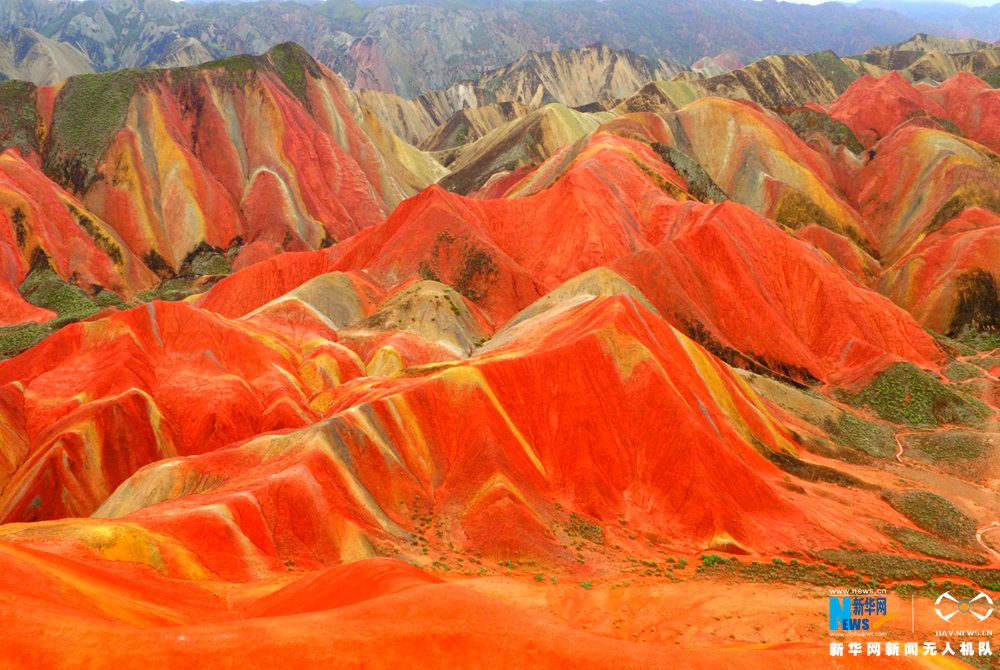 无人机之旅张掖丹霞：让你遇见人间“调色板”_央广网