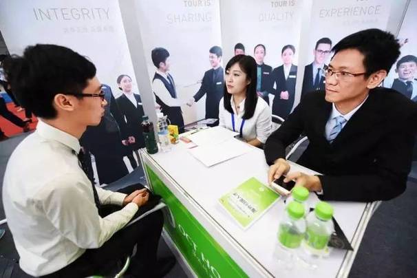 深圳高薪聘海归:机器人设计师150万年薪 飞行