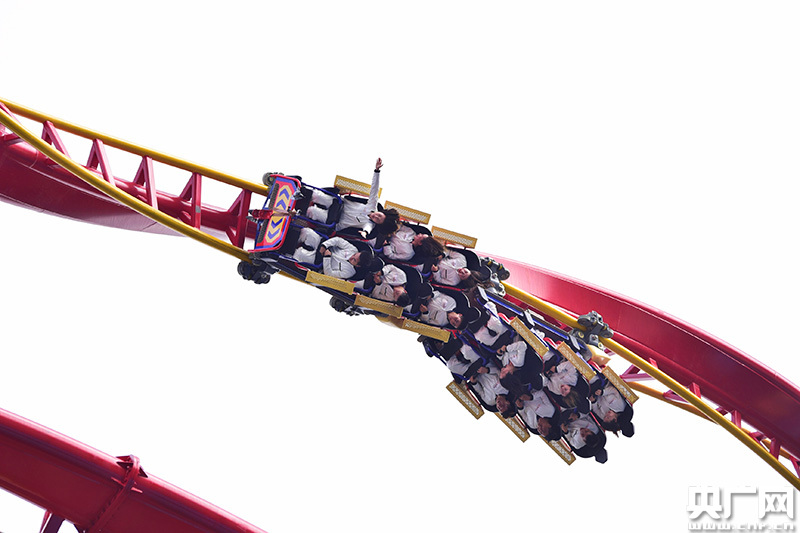 亚洲首台火箭过山车登陆长隆 国庆期间正式