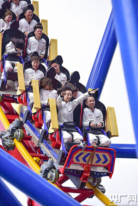 亚洲首台火箭过山车登陆长隆 国庆期间正式