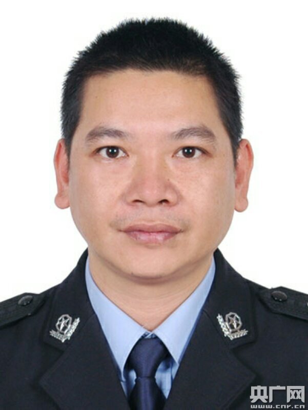 郑澍 通讯员 曾祥龙,梁志勇)2月12日,江门市公安局江海分局民警叶志恒