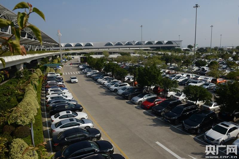 重庆ca1410航战楼_毕尔巴鄂机场航楼_航站楼英文