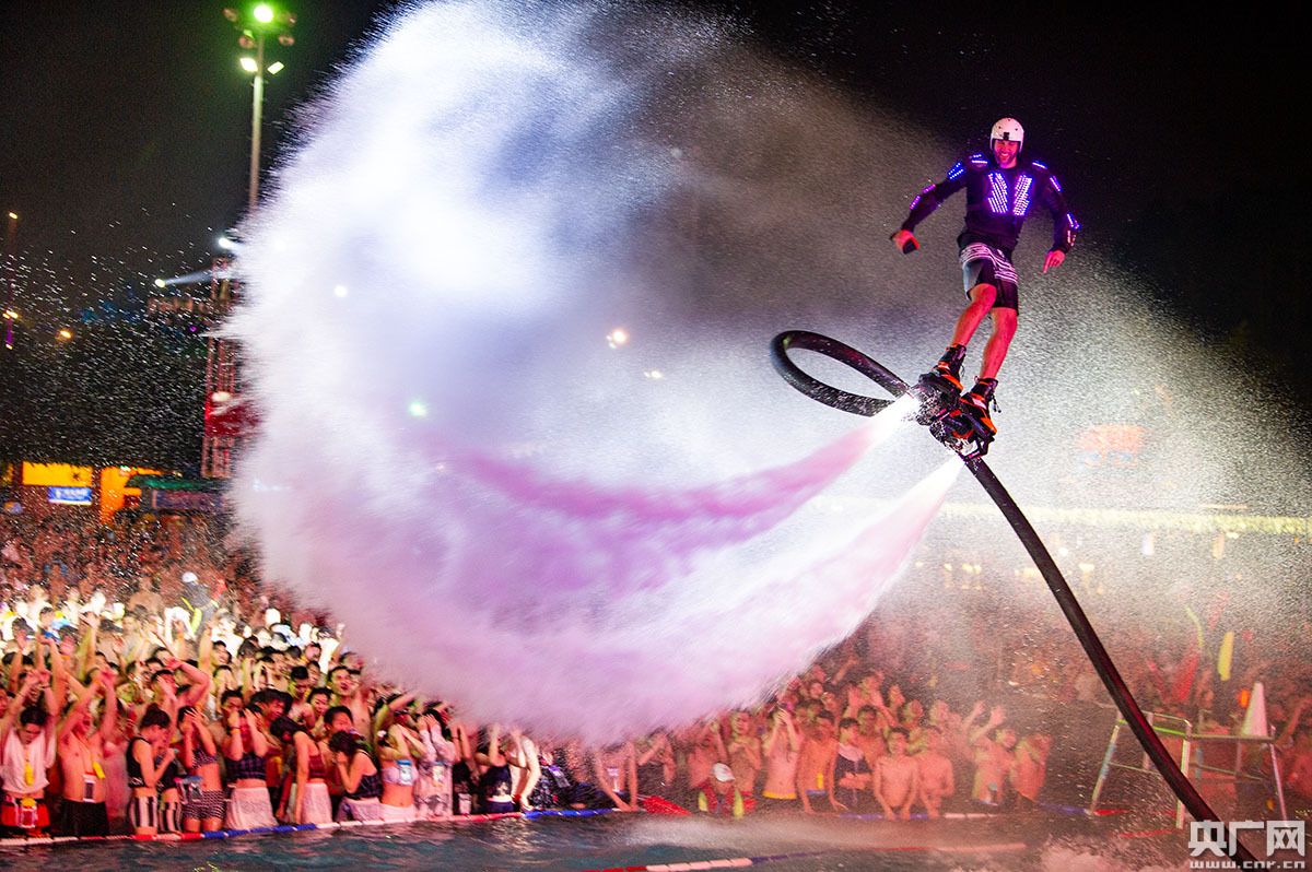 广州长隆29日起启动“水上电音节”