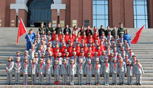 照金两所红军小学授牌为革命传统教育基地
