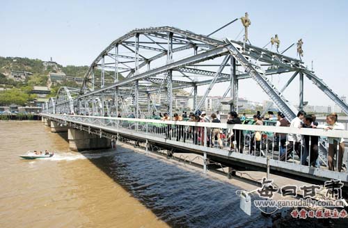 中山桥.资料照片