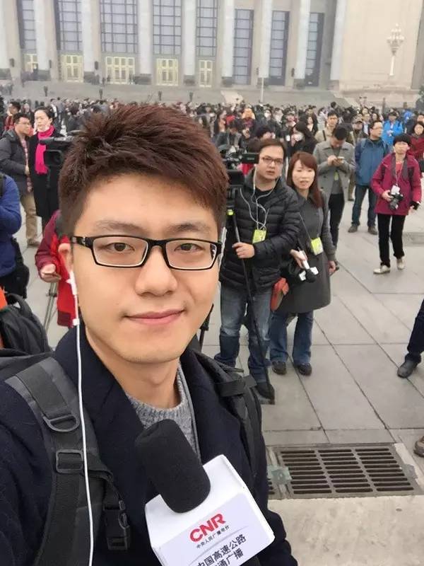 再来一张小齐的照片,帅帅的