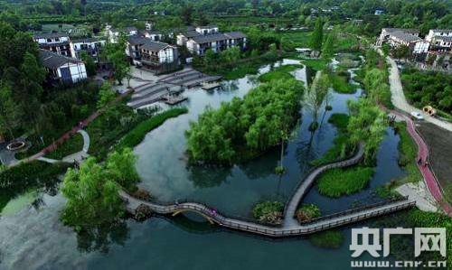 成都温江万春:"五建一提" 打造中国最美乐游小镇