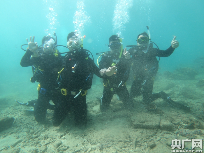 海南分界洲岛为公益救援队提供水下救援培训