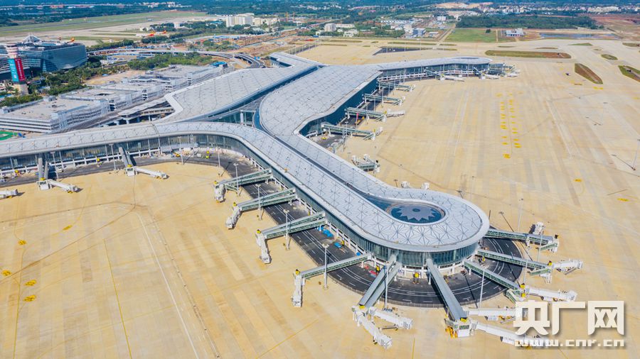 海口美兰国际机场二期扩建项目主体工程完工