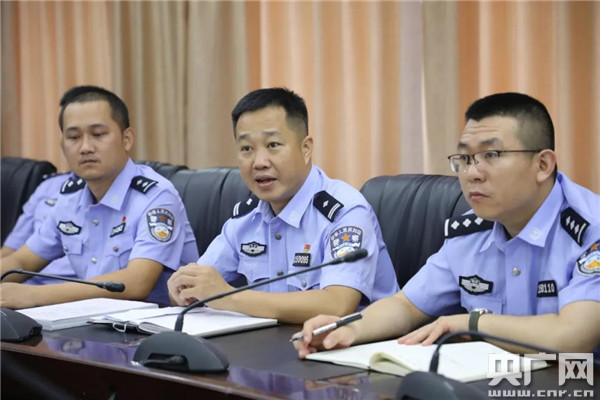 白沙县公安局刑侦大队王隆才投身刑警勤奉献艰苦奋战为平安