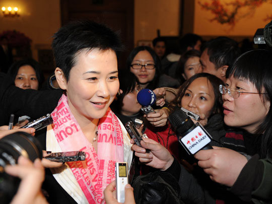 全国政协委员李小琳在人民大会堂接受各路