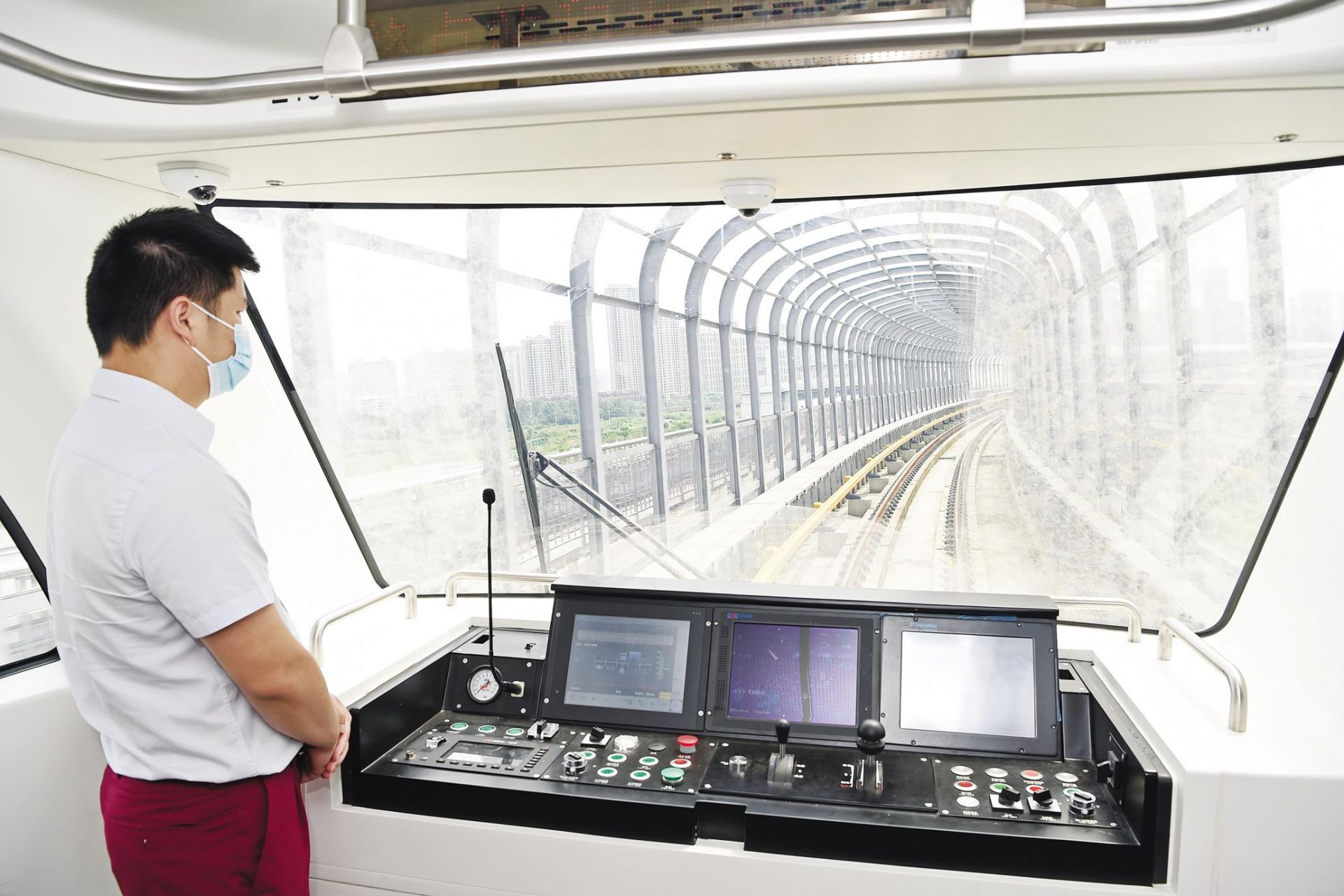 武汉首条全自动运行地铁线路开始联调联试