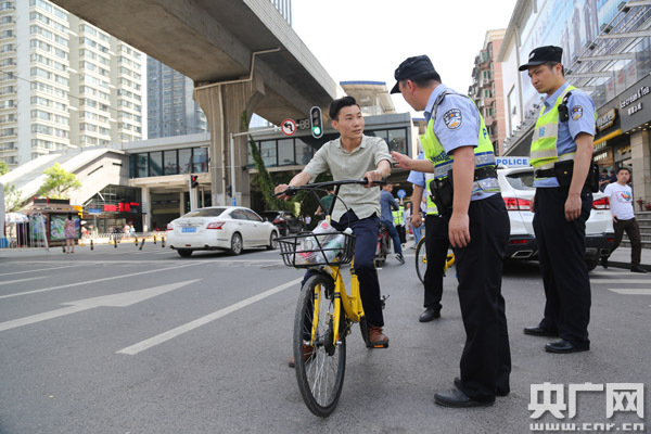 武汉整治侵害共享单车违法犯罪行为 拘留11人