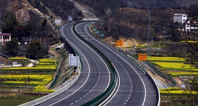 湖北普通公路开通7条etc车道 与高速互联互通图片