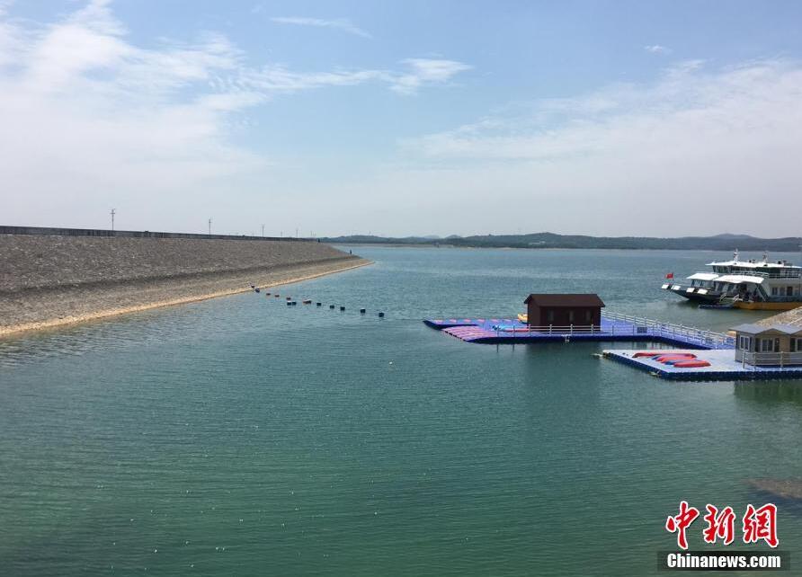 洈水风景区充分利用水库资源打造水上运动基地.周星亮 摄