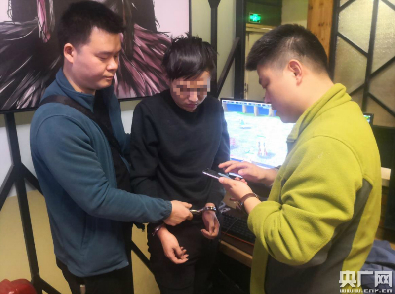 中润光能IPO：徐州夫妇掌管51%股权妻子持美国永居权（饱满被凶大投入毛片）（郭有才被实名举报直播舆论毁三观更多黑料曝光网友：藏太深）