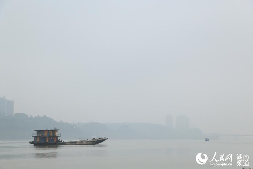 ���곤ɳ�� Ũ�����潭����ͼ��