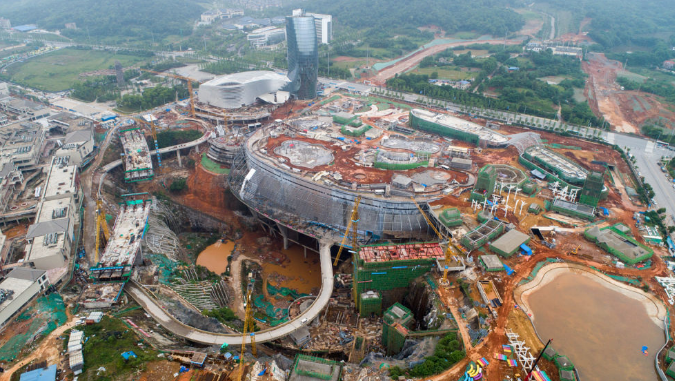 湘江欢乐城从地下废弃矿坑到地上游乐园