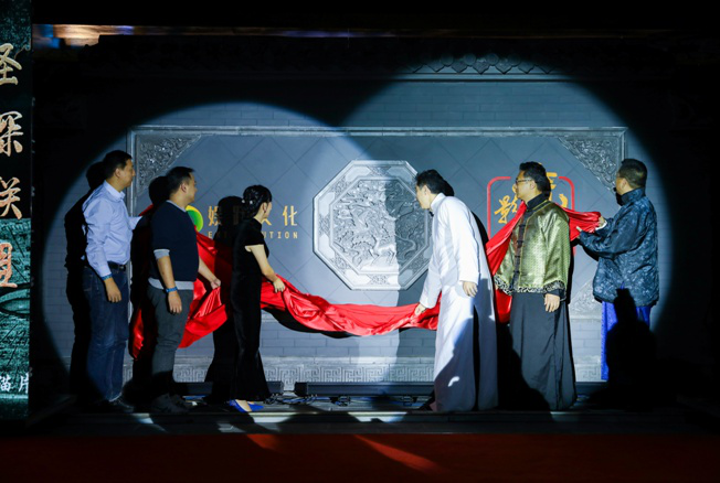 “电影IP”+“实景娱乐”让密室不再小众
