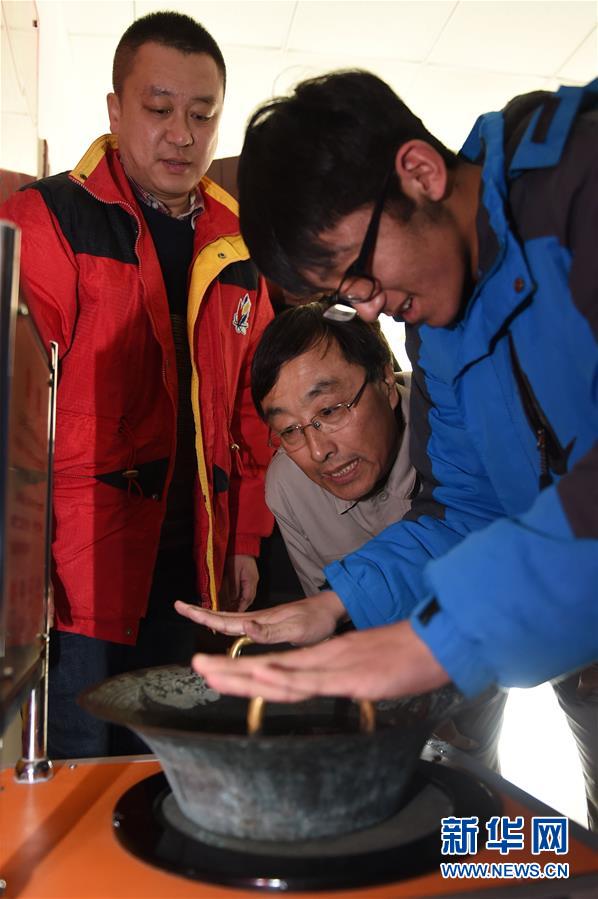 (改革先锋风采·图文互动)(2)郭明义:与时代同行诠释“雷锋精神”生命力