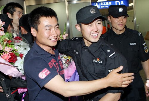北京巡特警总队参加国际军警狙击世界杯比赛选手载誉归来