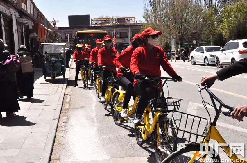 共享单车开启日喀则市民生活新方式_图说西
