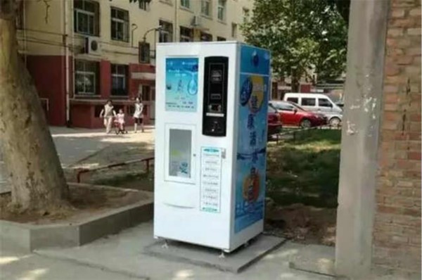 出1吨水浪费2吨水 青岛向自动售水机"开刀"了_央广网