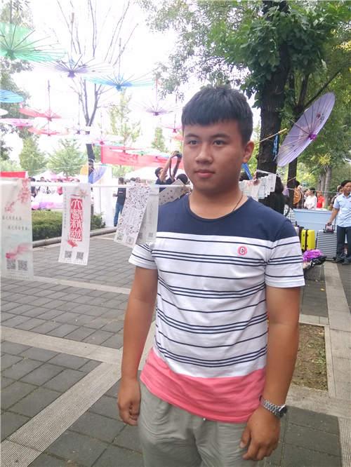 免费医学生:五年省5万,违约须退教育费用