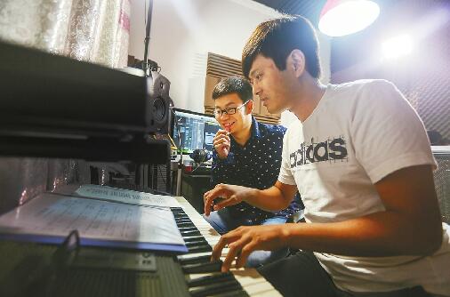 ���٣����ϡ�:�����˵ļ�Ư�ļ� ��ʵ��������������