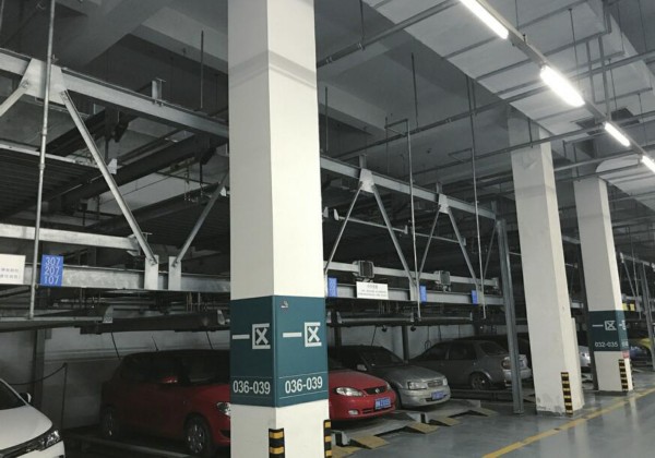 主不买账利用率低维保成本高 立体车位叫好不