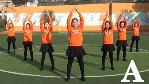 看!济南一群小学生用身体摆出的英语新花样