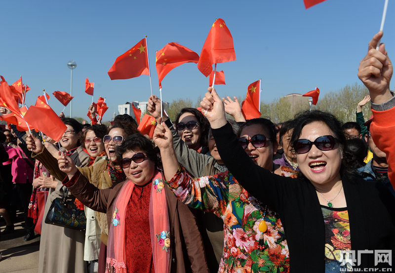 “唱响心中胜利的歌” 胜利油田上演快闪为祖国加油