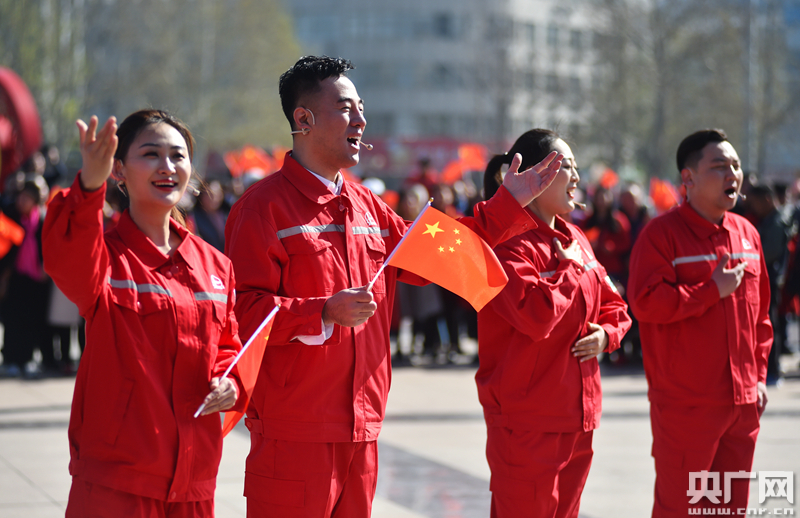 “唱响心中胜利的歌” 胜利油田上演快闪为祖国加油