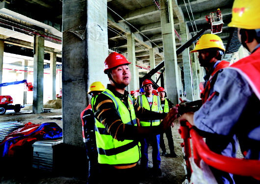 修地铁的山东汉子(最新发布)