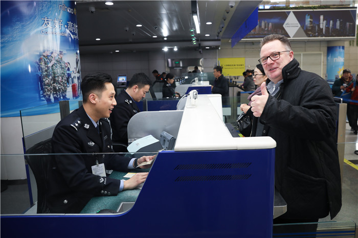 2018年全国边检机关检查出入境人员突破6亿人