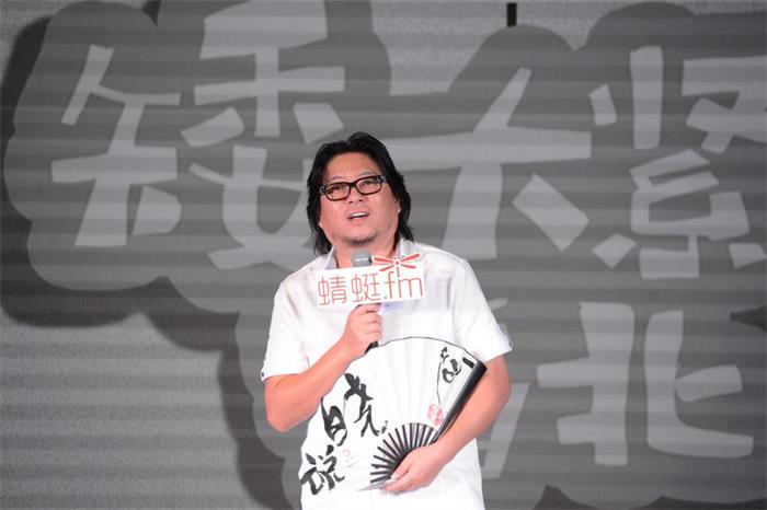 《矮大紧指北》一月付费用户突破10万_央广网