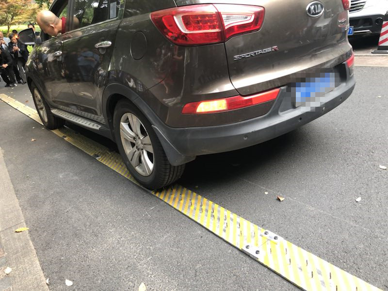 大世界基尼斯确认龙牌轮胎为最坚固轮胎