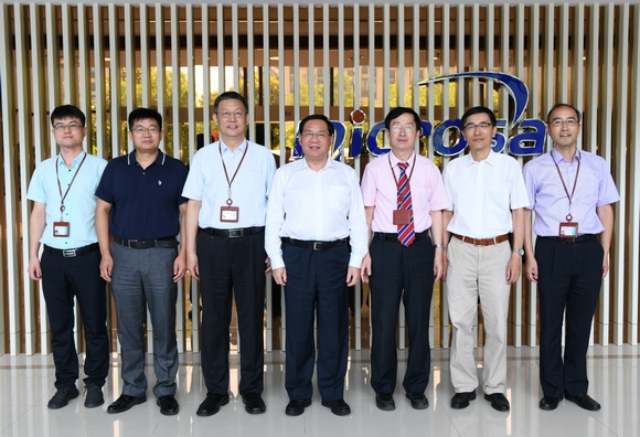 市委常委,市委秘书长诸葛宇杰参加调研.
